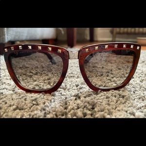 Valentino sunglasses V675S tortoise w case